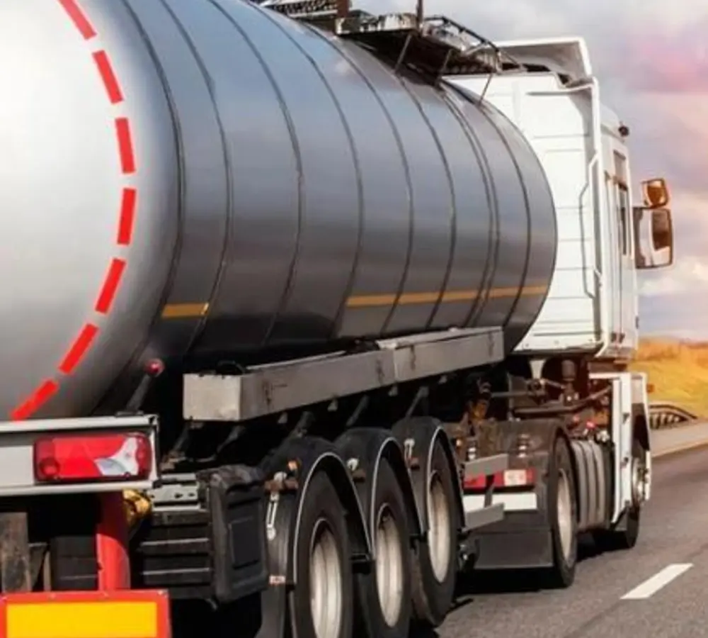 Cisterna especializada para transporte de productos líquidos